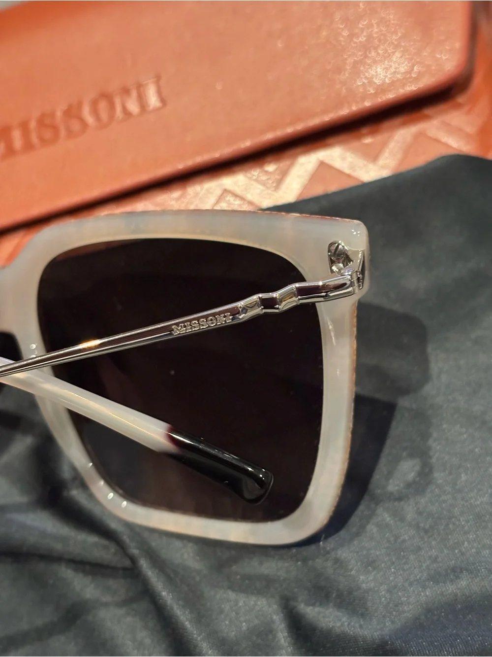 Authentic Designer Missoni Women’s Sunglasses  Square Frames . Made in Italy